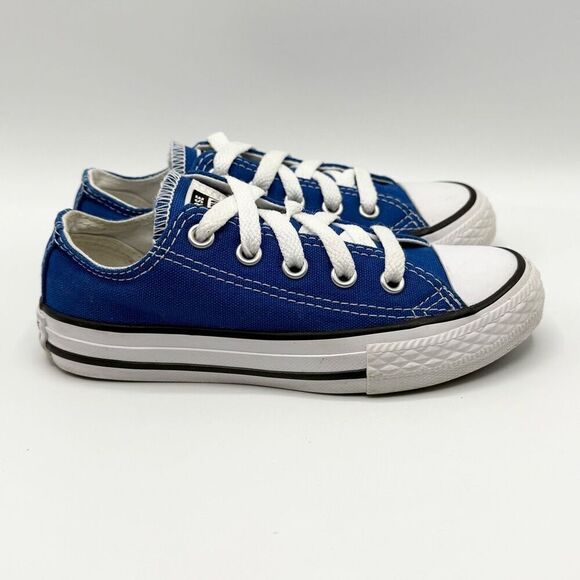 Converse All Star Chuck Taylor Low Lace Up Sneakers in Cerulean Blue - Kids US 1 - Picture 1 of 10